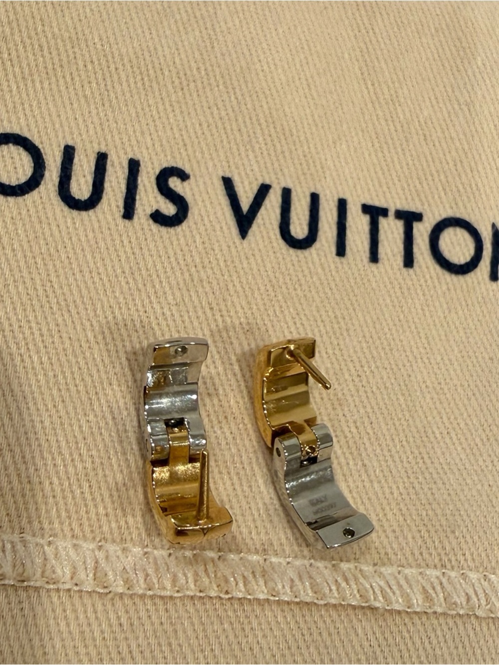 The Perfect Louis Vuitton Earrings - Picture 5 of 6